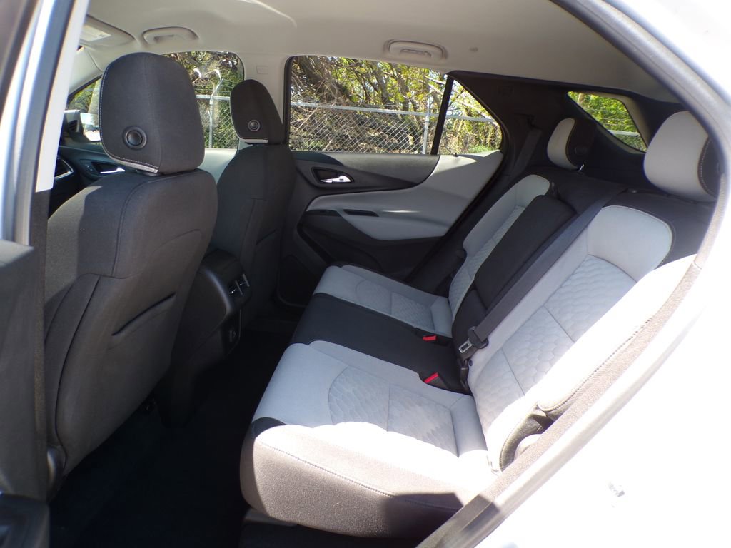 Used 2019 Chevrolet Equinox LS w/ LS Convenience Package AWD/4WD image 17