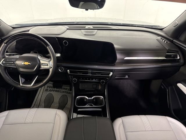 Used 2025 Chevrolet Traverse High Country image 23