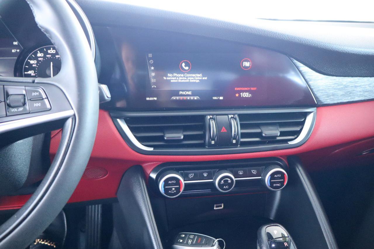 Used 2019 Alfa Romeo Giulia RWD image 19