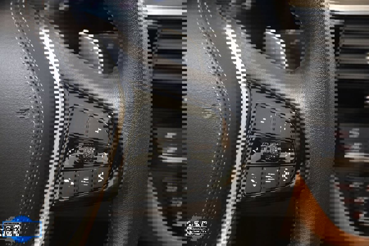 Used 2022 BMW 540i xDrive w/ M Sport Package image 41