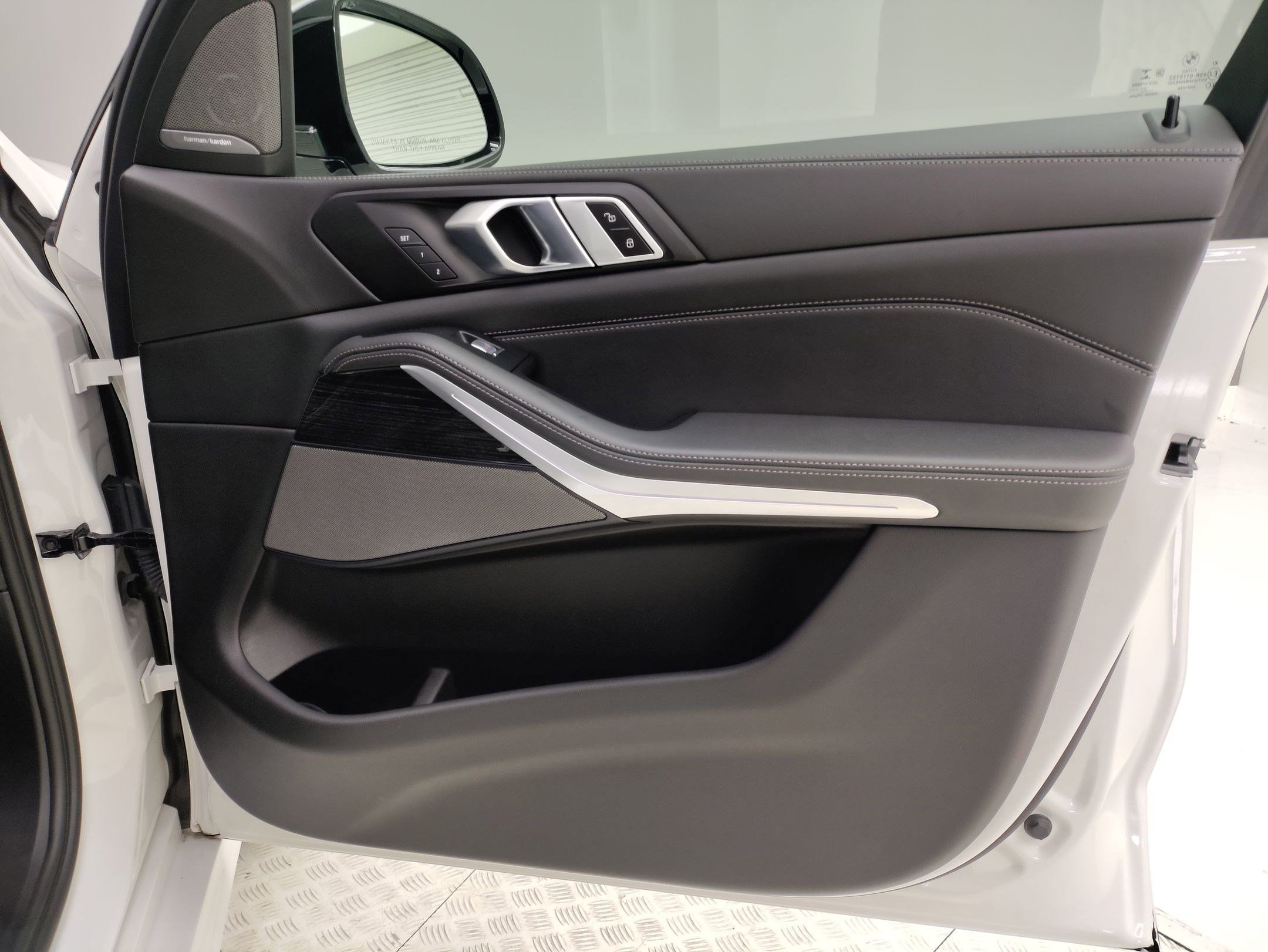 Certified 2023 BMW X7 xDrive40i w/ M Sport Package image 27