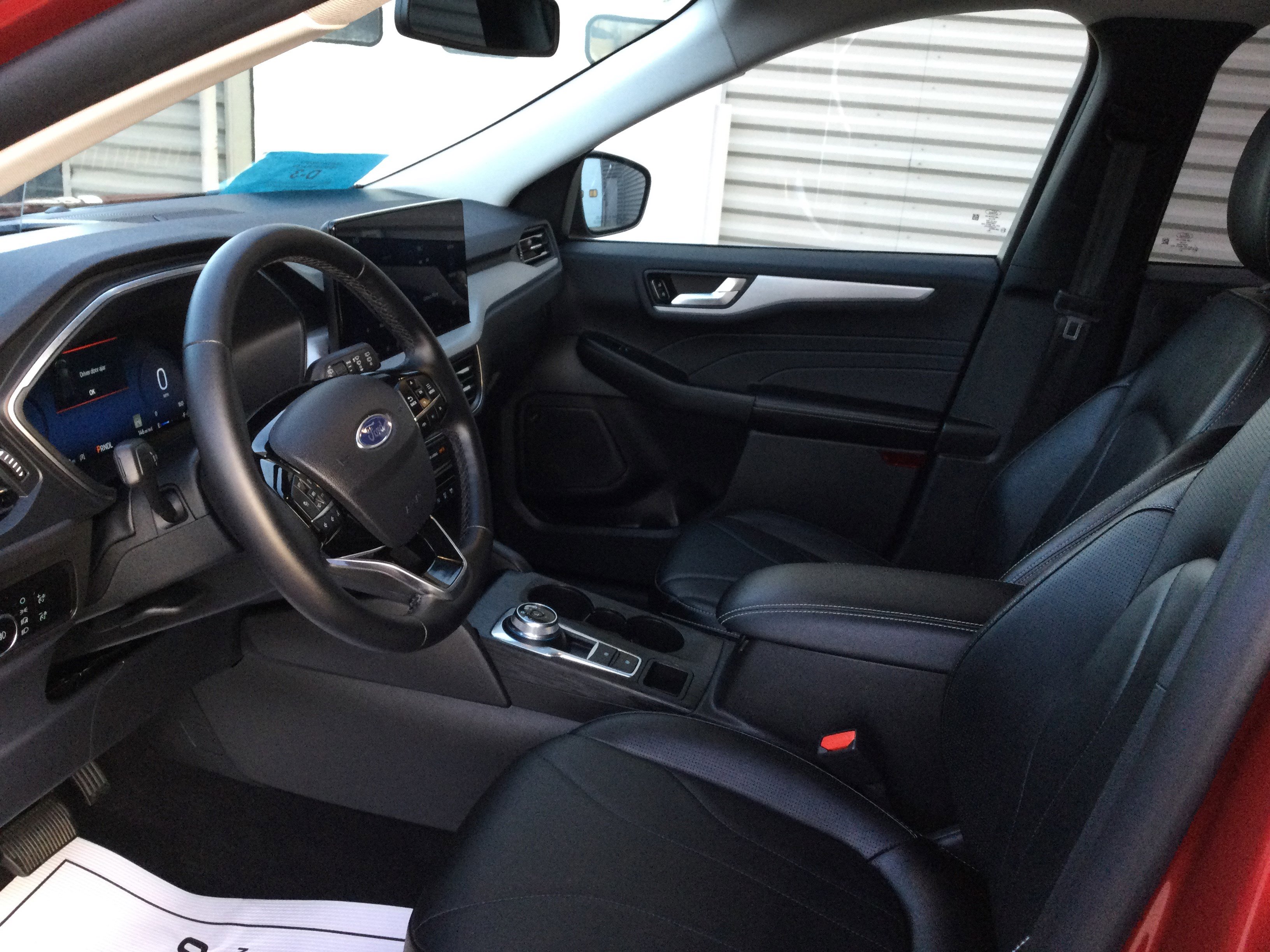 Used 2025 Ford Escape Platinum w/ Premium Technology Package image 8