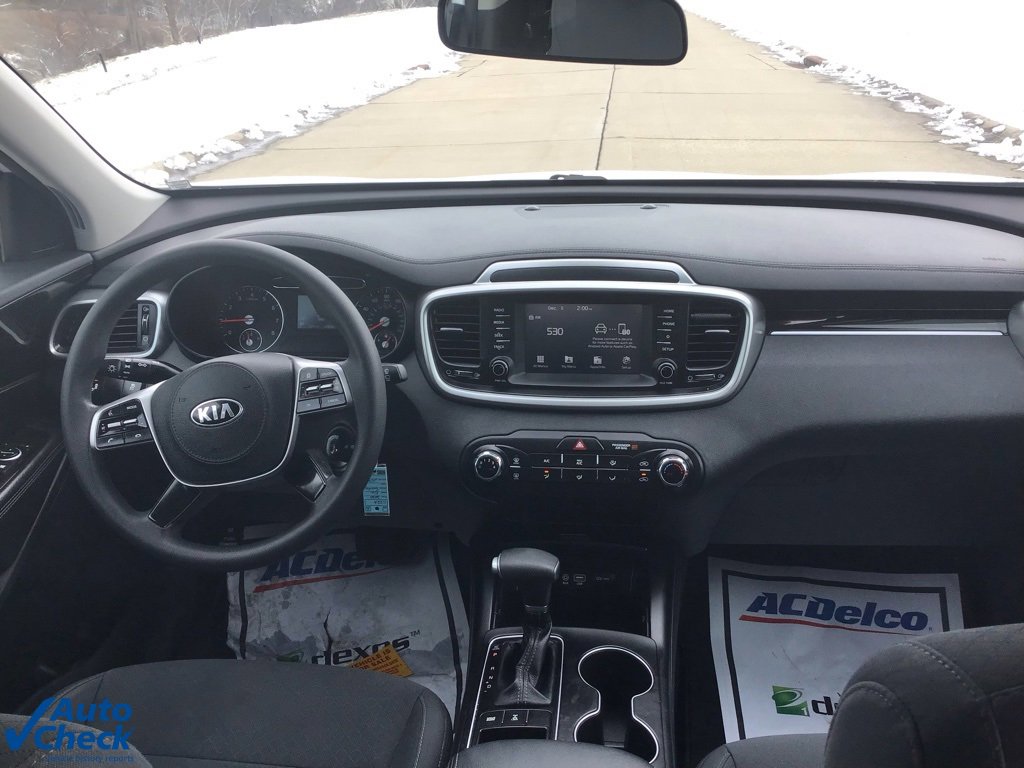 Used 2020 Kia Sorento LX image 19