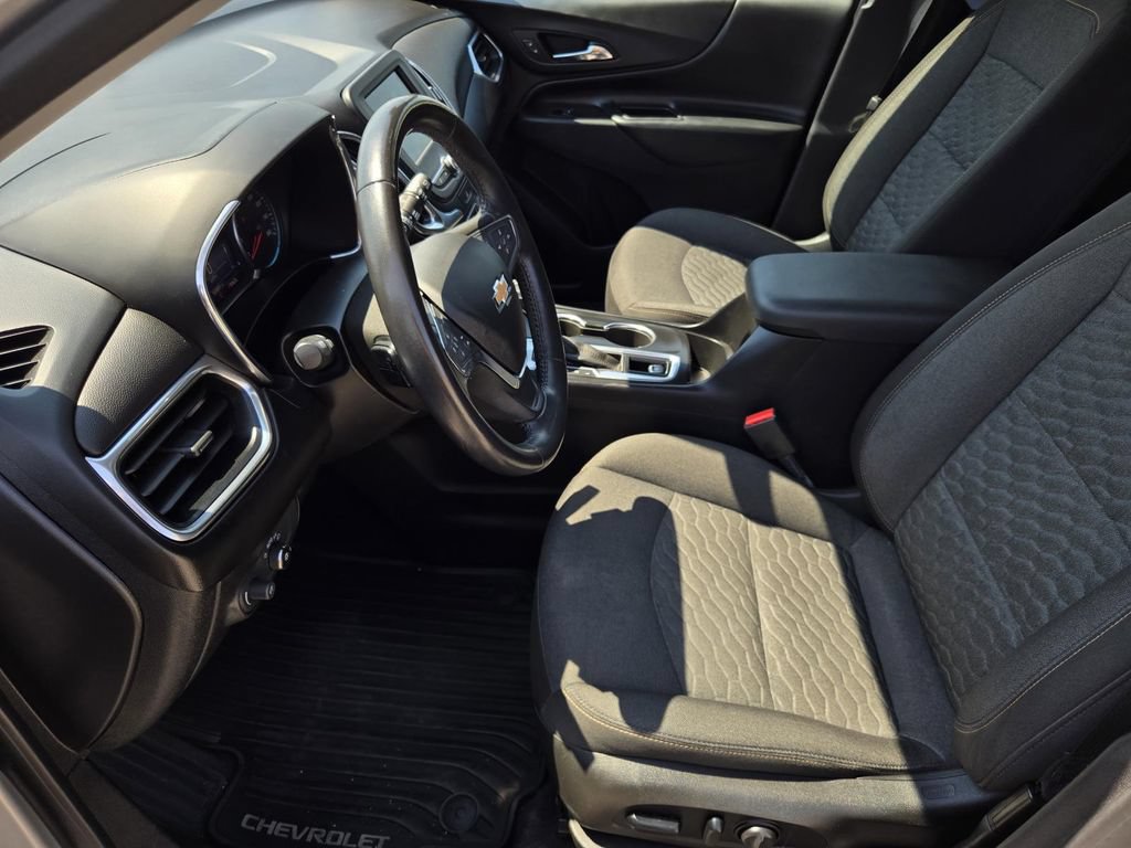 Used 2019 Chevrolet Equinox LT w/ Driver Convenience Package FWD image 19