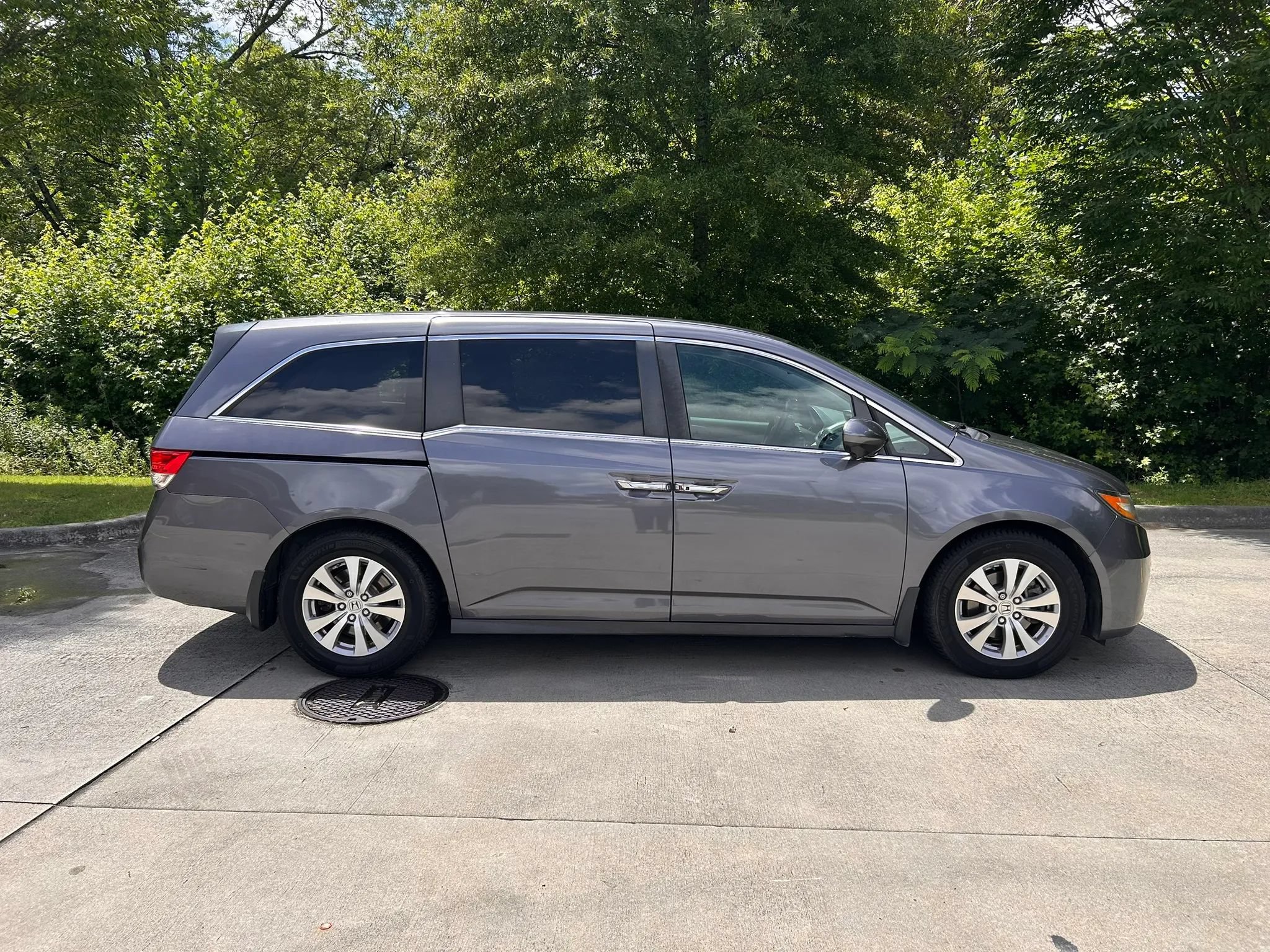 Used 2016 Honda Odyssey SE image 8