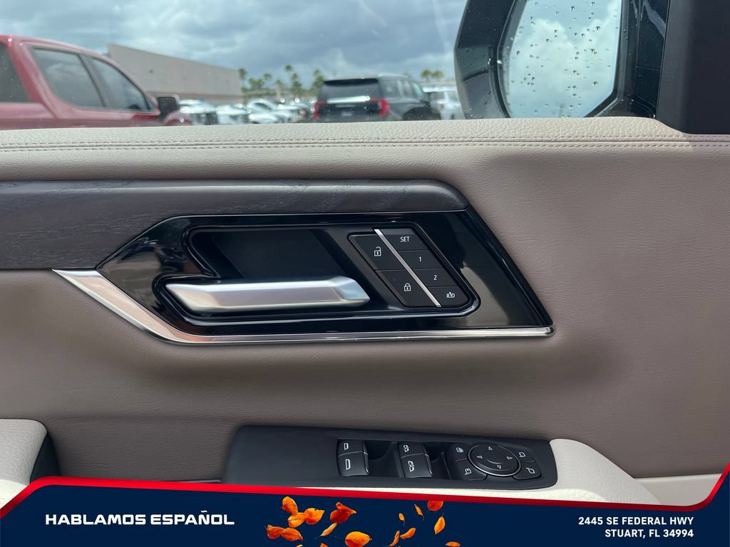 New 2026 GMC Yukon XL Denali w/ Denali Reserve Package AWD/4WD image 23
