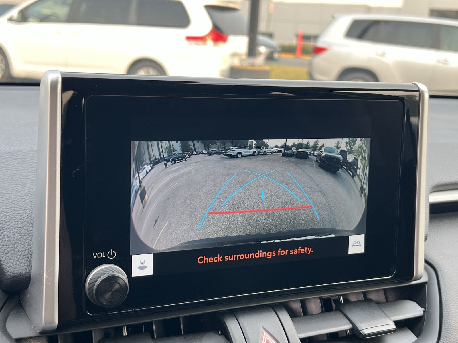 Used 2025 Toyota RAV4 XLE AWD/4WD image 19