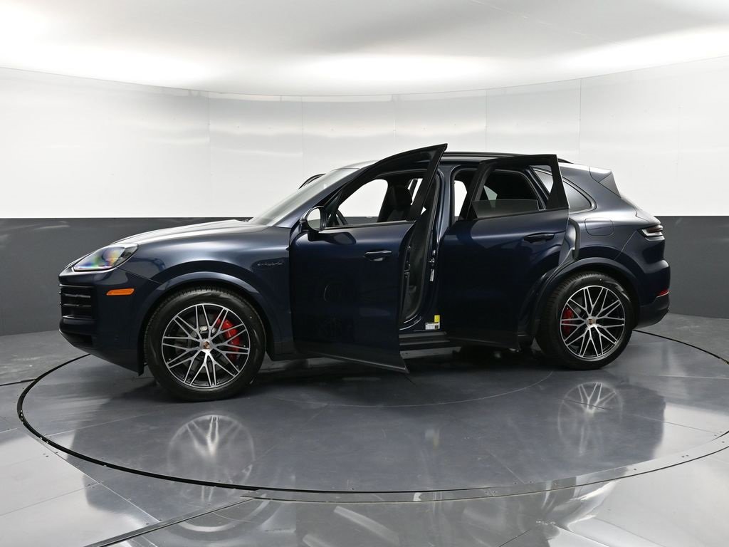 New 2026 Porsche Cayenne S image 36