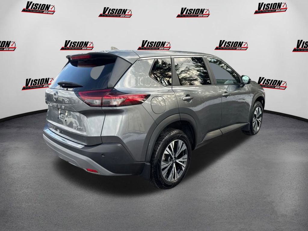 Used 2023 Nissan Rogue SV image 5