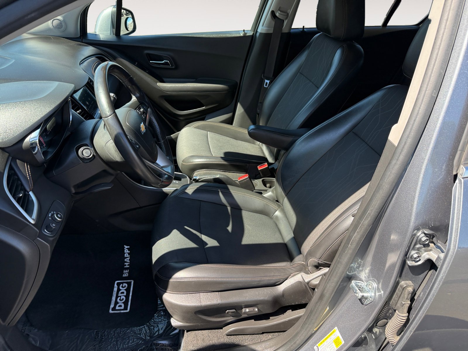 Used 2019 Chevrolet Trax LT w/ LT Convenience Package image 10