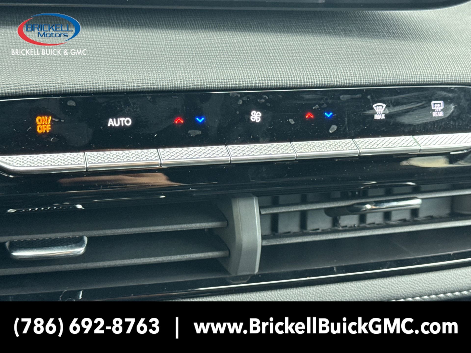 New 2025 Buick Enclave Sport Touring w/ Super Cruise Package image 28