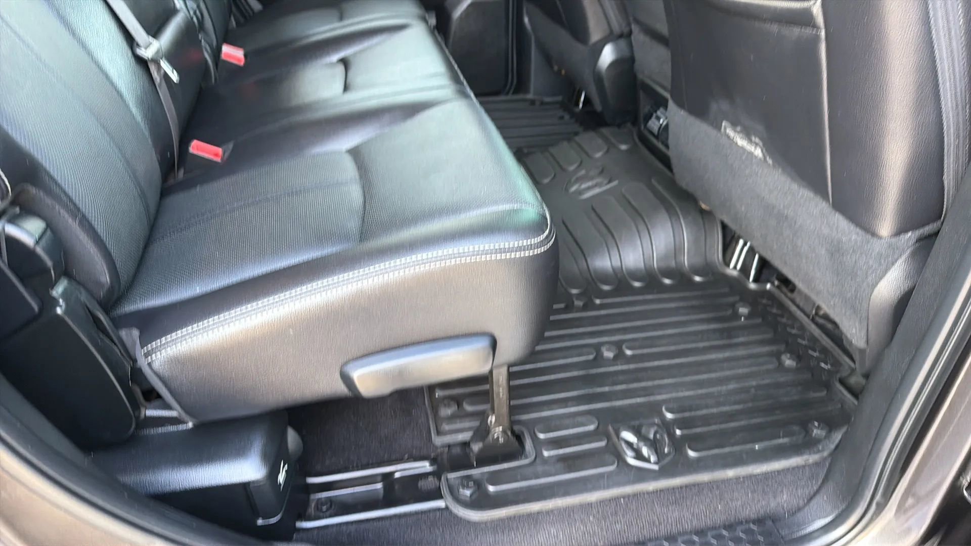 Used 2018 RAM 3500 Laramie image 69