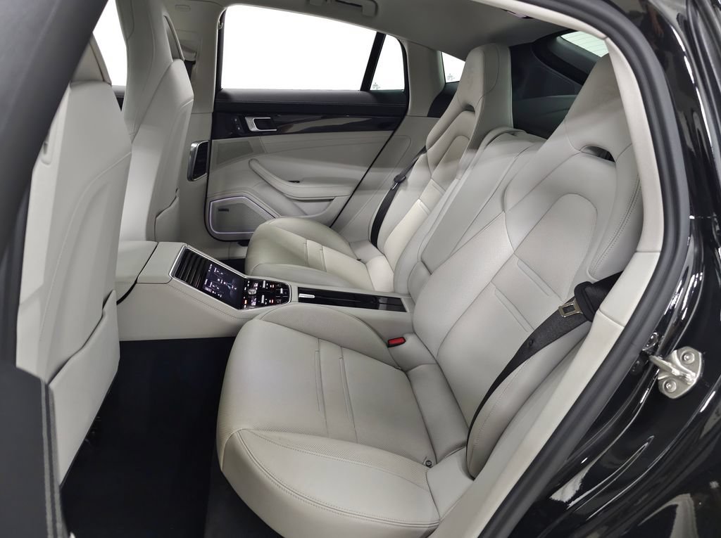 Used 2022 Porsche Panamera 4S AWD/4WD image 37