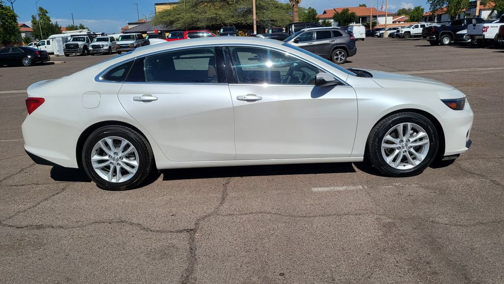 Used 2016 Chevrolet Malibu Hybrid w/ Leather Package FWD image 12