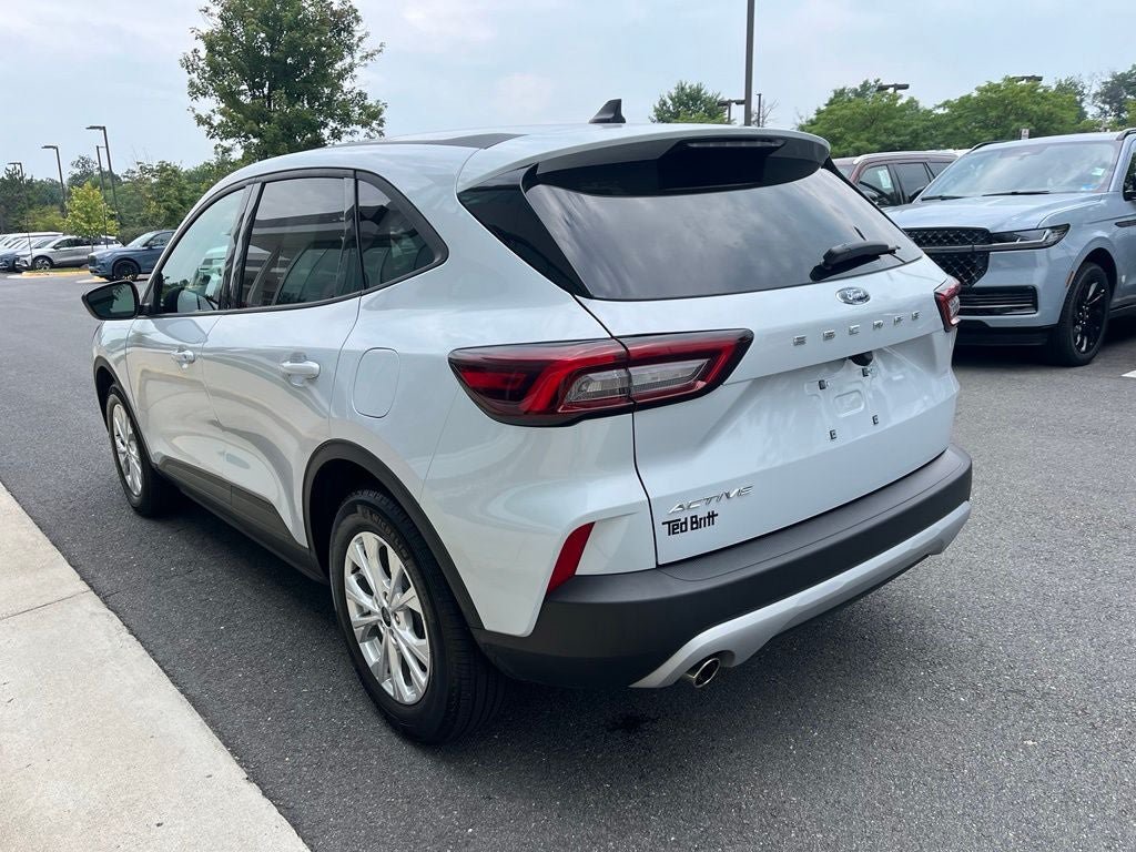 Certified 2025 Ford Escape Active w/ Cold Weather Package FWD image 7