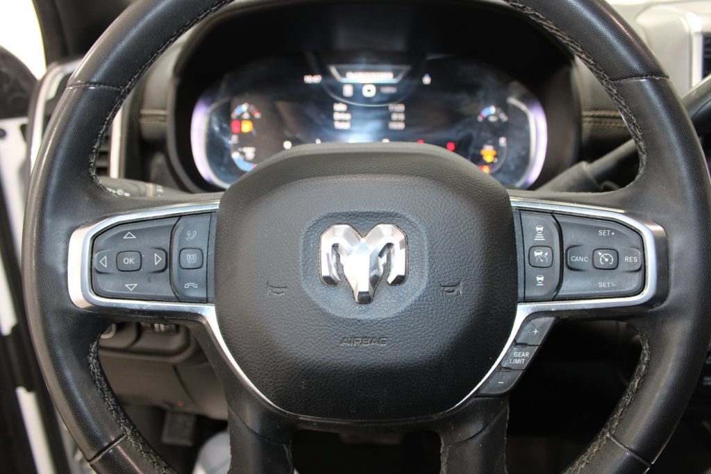 Used 2025 RAM 2500 Laramie AWD/4WD image 19