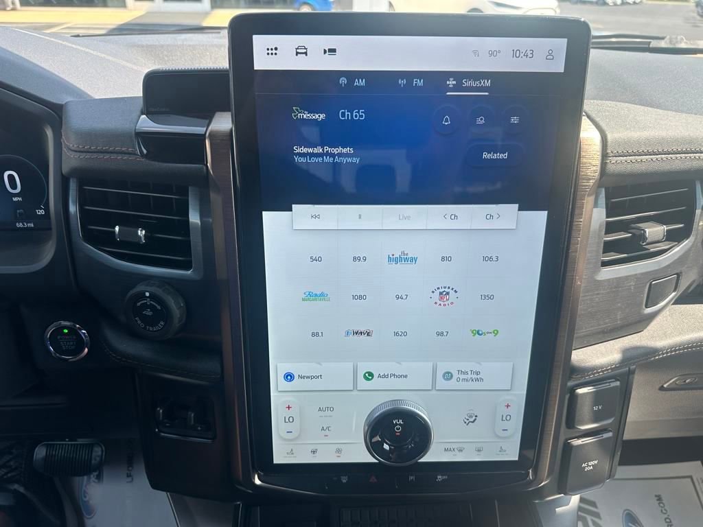 New 2025 Ford F150 Lightning Lariat w/ Max Trailer Tow Package image 9