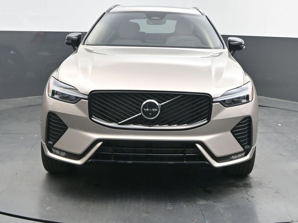 New 2026 Volvo XC60 B5 Plus w/ Protection Package Premier image 2