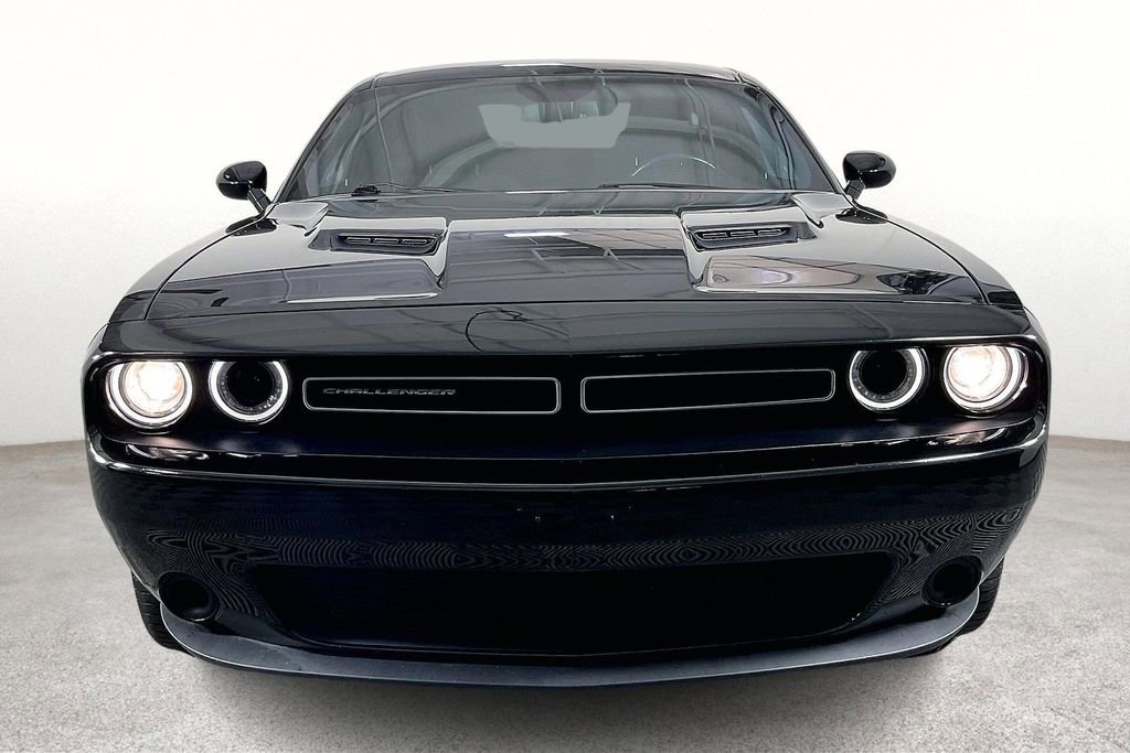 Used 2023 Dodge Challenger SXT image 5