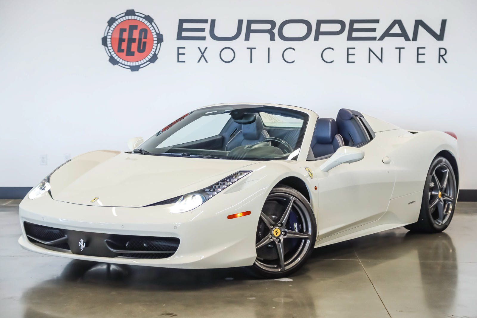 Used 2015 Ferrari 458 Spider RWD image 7
