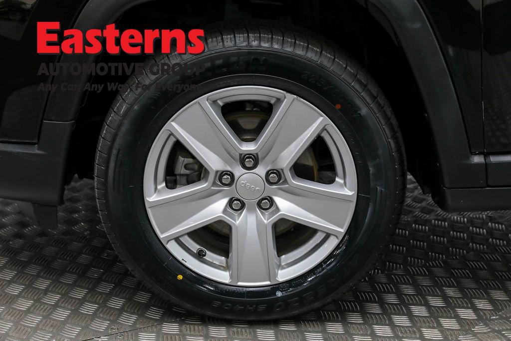 Used 2022 Jeep Compass Latitude w/ Sun and Sound Group image 31