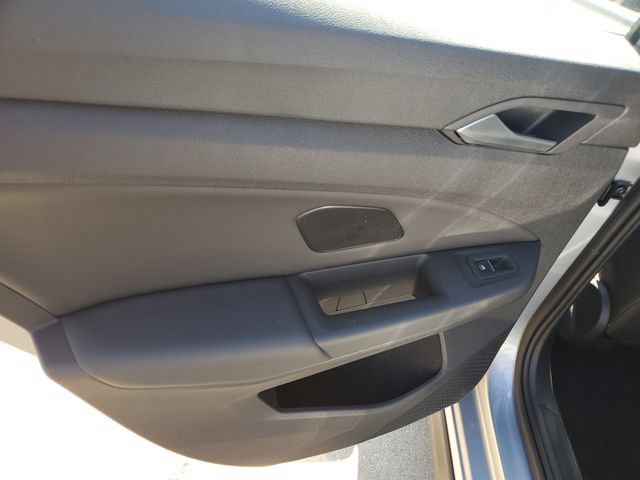 New 2026 Volkswagen GTI SE FWD image 15