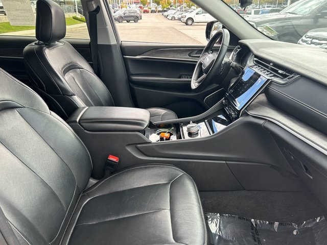 Used 2022 Jeep Grand Cherokee L Limited image 37