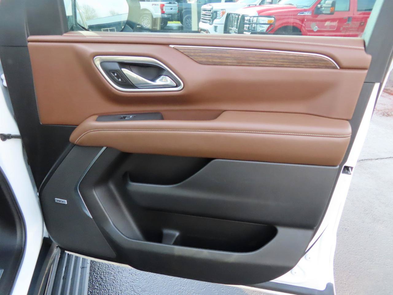 Used 2021 Chevrolet Tahoe High Country w/ Premium Package AWD/4WD image 53