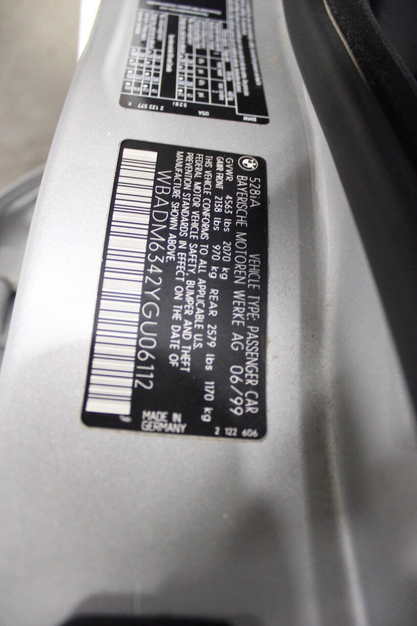 Used 2000 BMW 528i Sedan image 39