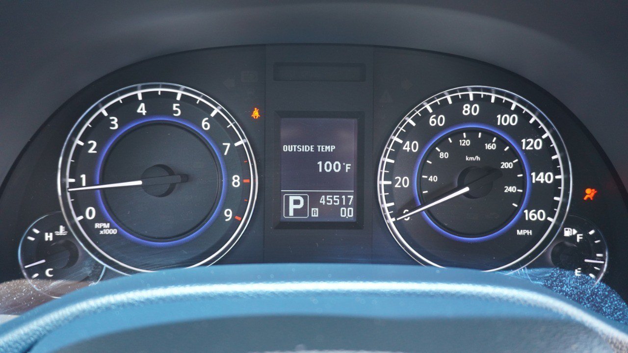 Used 2010 INFINITI G37 Convertible w/ Premium Pkg RWD image 15