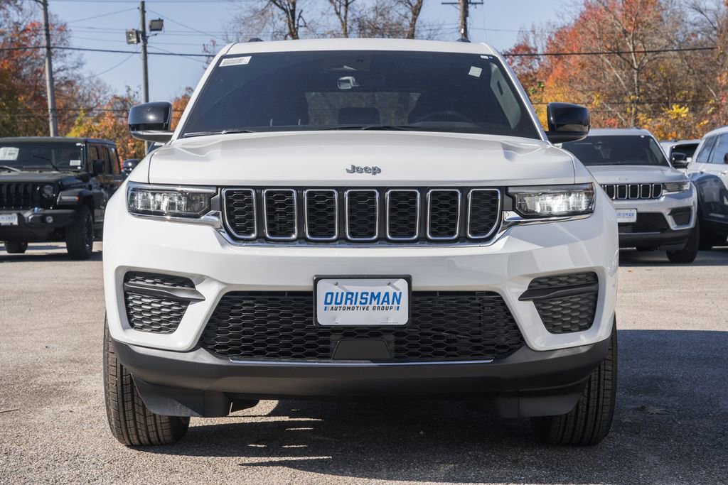 New 2025 Jeep Grand Cherokee Laredo X w/ Luxury Tech Group I image 2