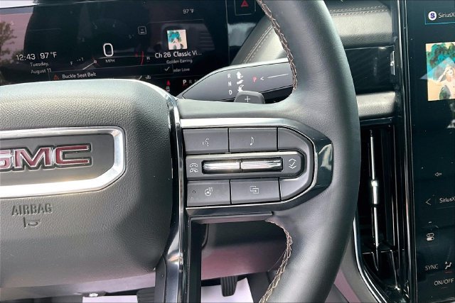 Used 2025 GMC Yukon XL AT4 AWD/4WD image 12
