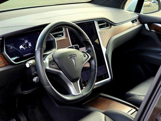 Used 2017 Tesla Model X 75D AWD/4WD image 12