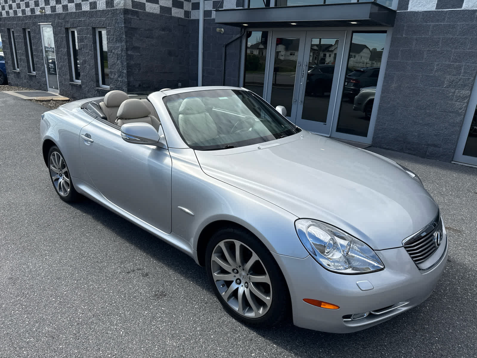 Used 2009 Lexus SC 430 Convertible RWD image 4