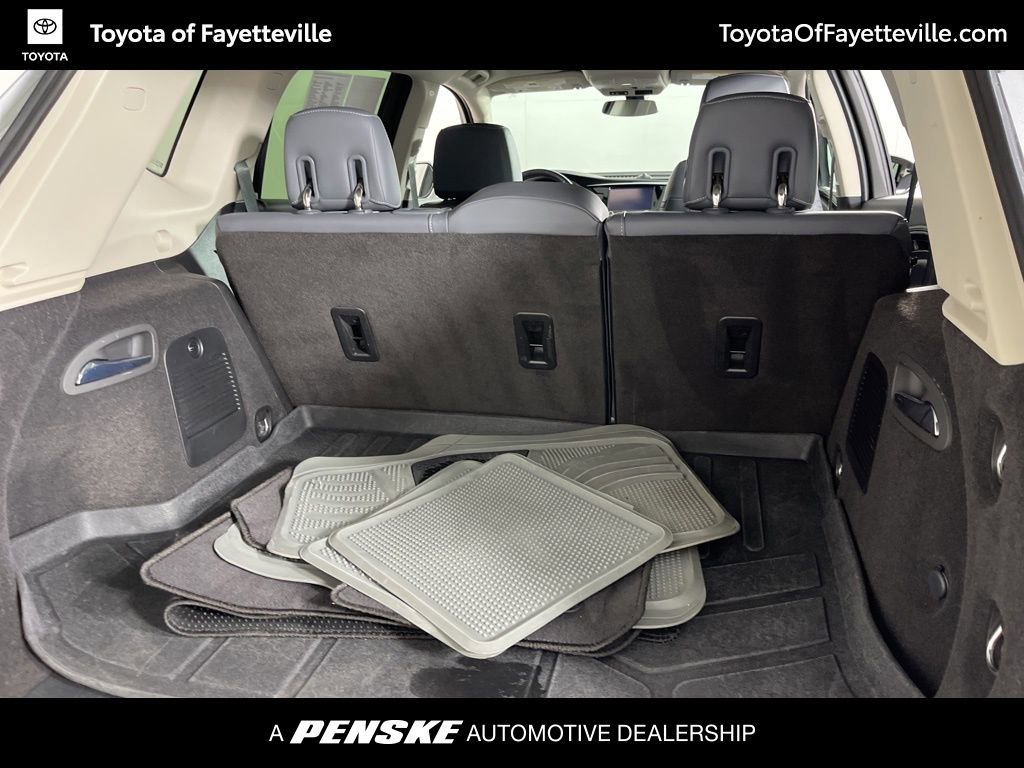 Used 2019 Buick Envision Essence image 8