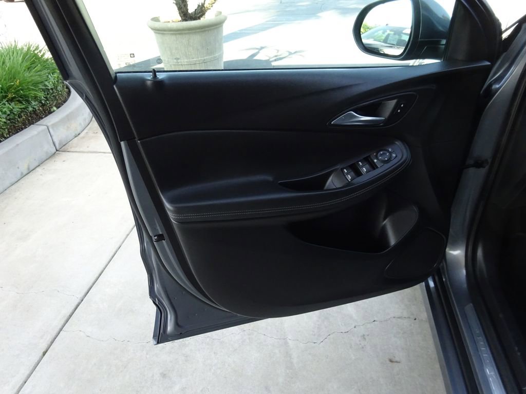 Used 2020 Buick Encore GX Preferred w/ Sport Touring Package image 27