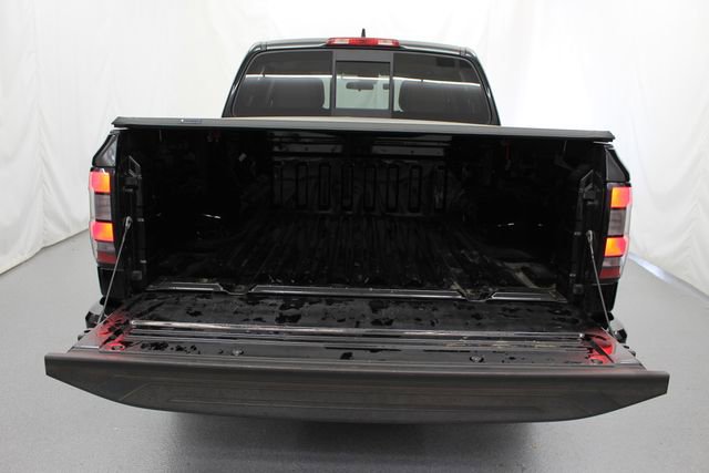 Used 2022 Nissan Frontier SV w/ Technology Package AWD/4WD image 12