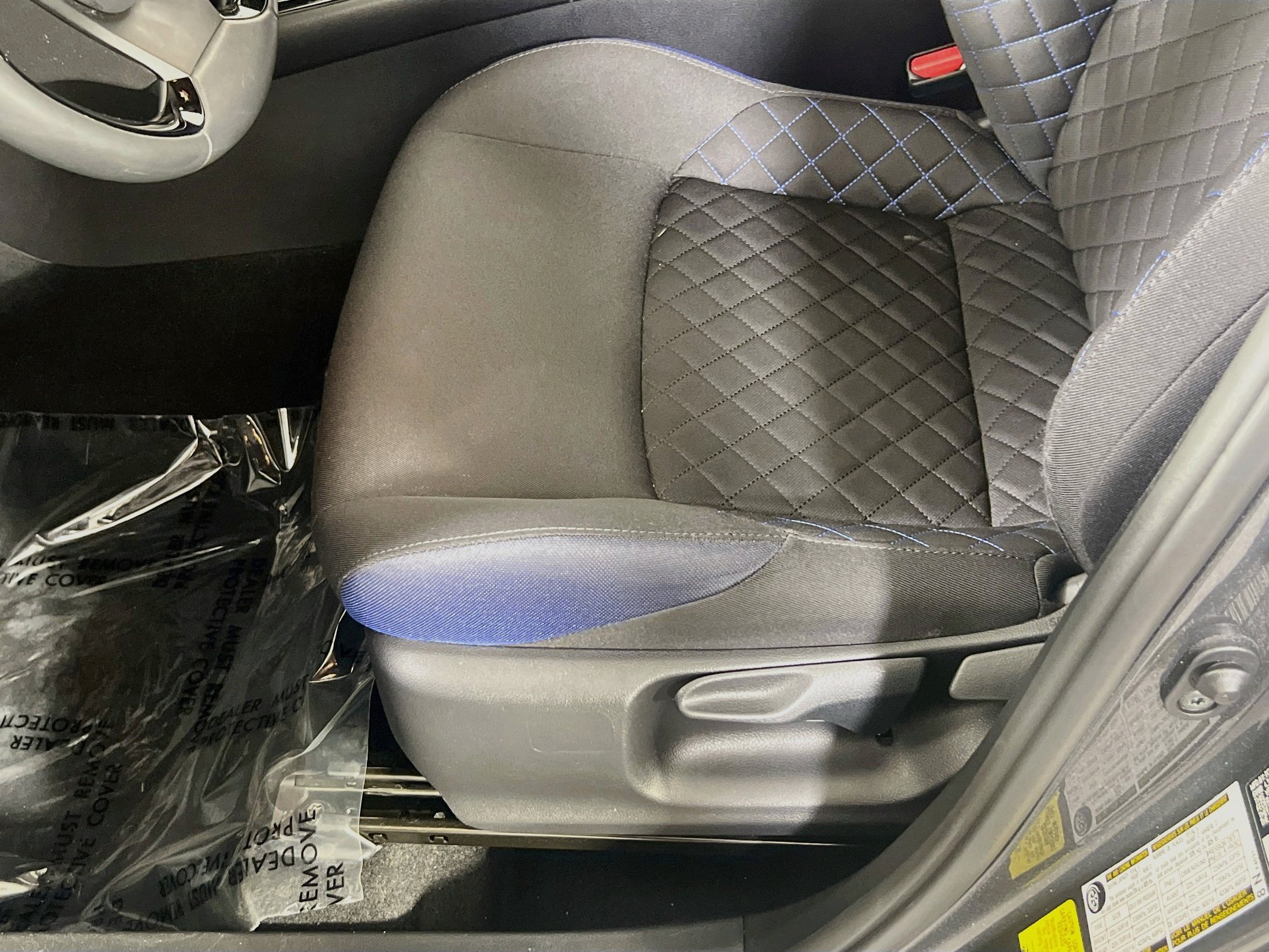 Used 2021 Toyota C-HR XLE FWD image 18