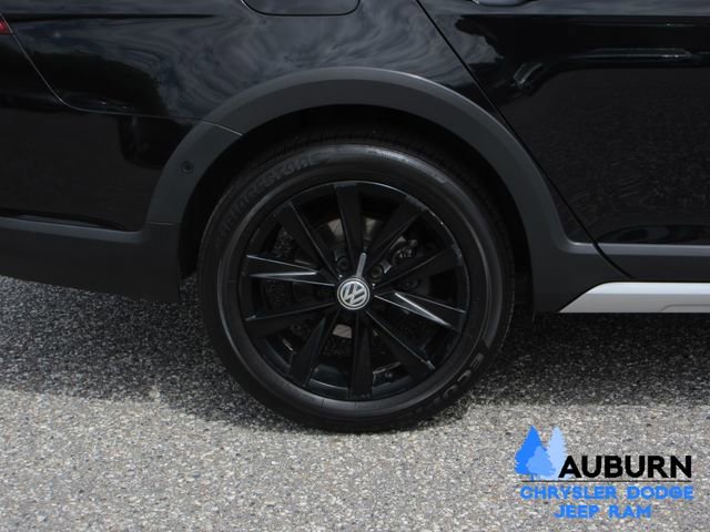 Used 2017 Volkswagen Golf Alltrack SE image 11