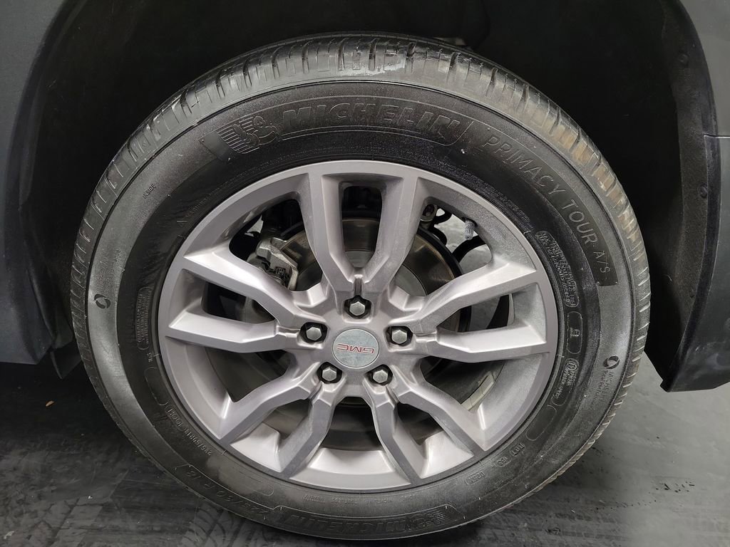 Used 2023 GMC Terrain SLT image 10