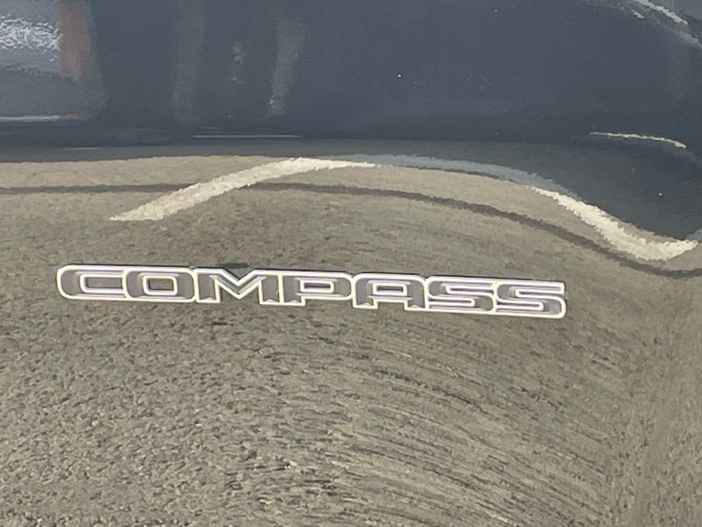 Certified 2024 Jeep Compass Limited image 10