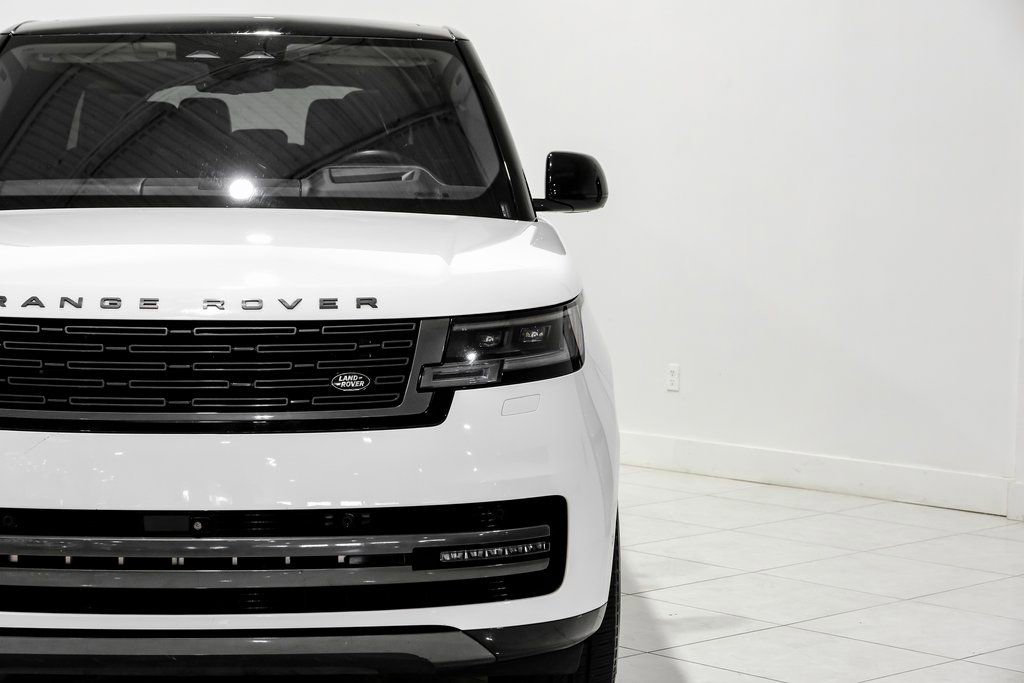 Used 2022 Land Rover Range Rover Long Wheelbase SE image 40