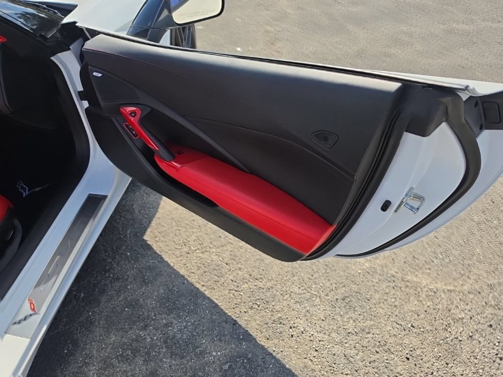 Used 2016 Chevrolet Corvette Stingray Convertible w/ 2LT Preferred Equipment Group RWD image 28