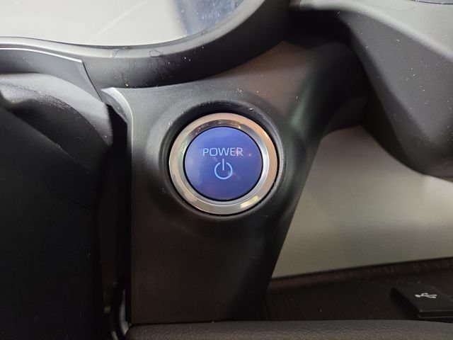 Used 2022 Toyota Sienna XLE FWD image 25