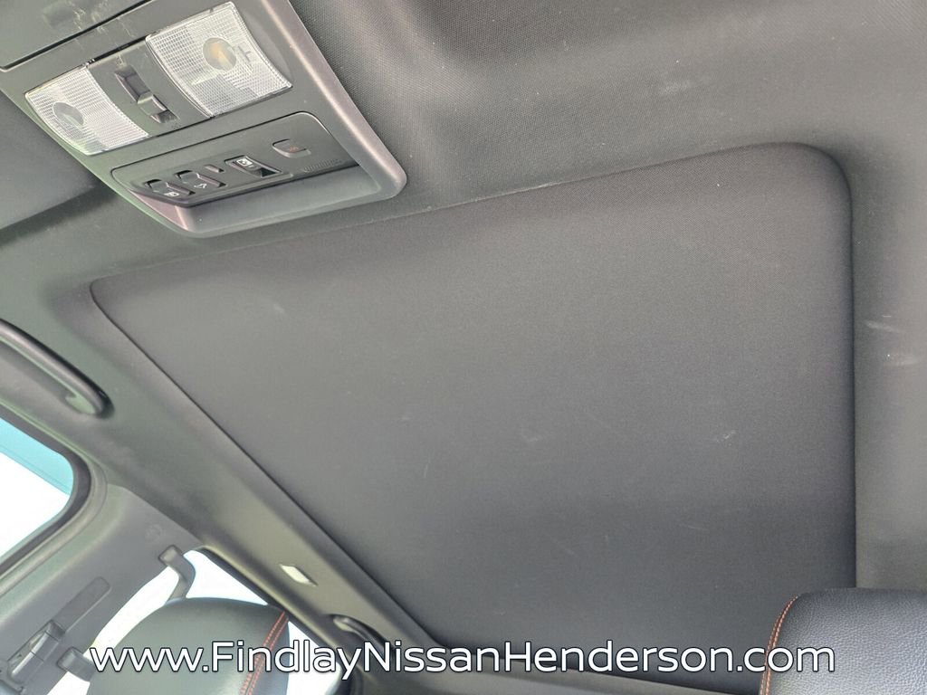 Used 2021 Nissan Titan PRO-4X w/ Pro-4x Convenience Package image 11