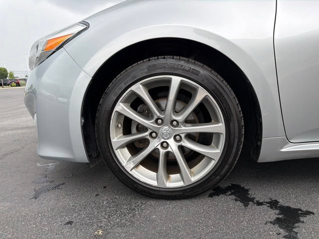 Used 2015 Toyota Avalon XLE Touring FWD image 11