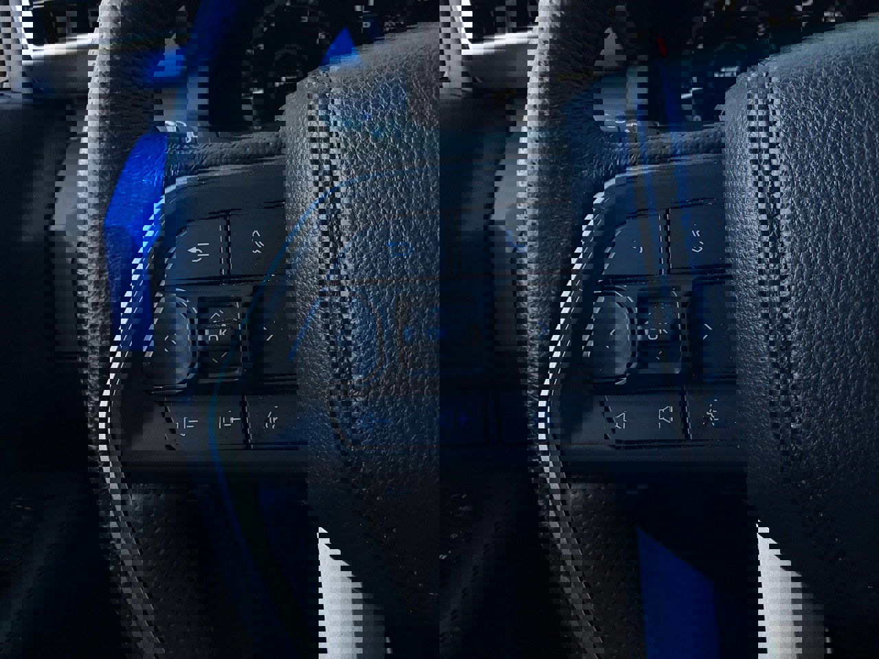 Used 2025 Toyota Tacoma TRD Off-Road image 32