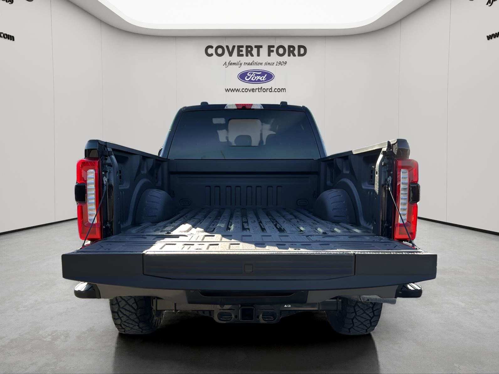 New 2026 Ford F250 King Ranch w/ Tremor Off-Road Package image 9