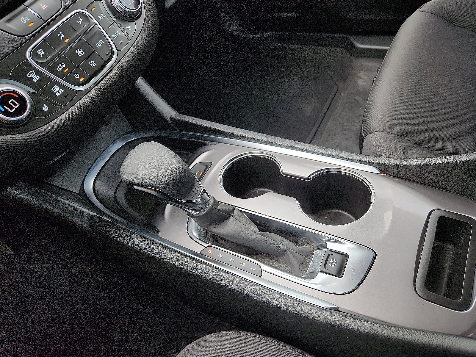 Used 2025 Chevrolet Malibu LT image 16