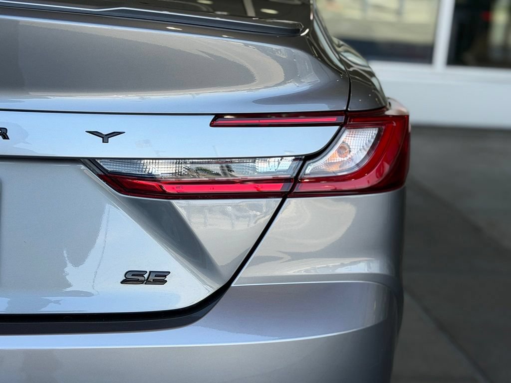 Used 2026 Toyota Camry SE FWD image 14